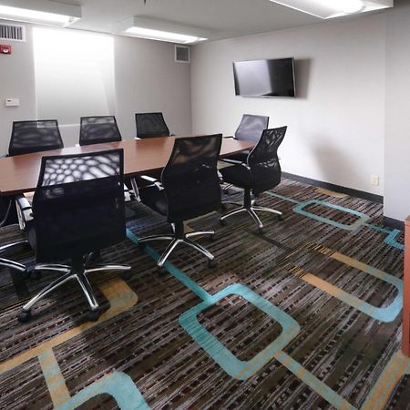 Sonesta Es Suites Dallas Central Expressway מראה חיצוני תמונה