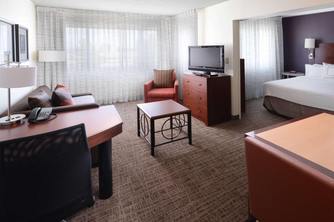 Sonesta Es Suites Dallas Central Expressway מראה חיצוני תמונה