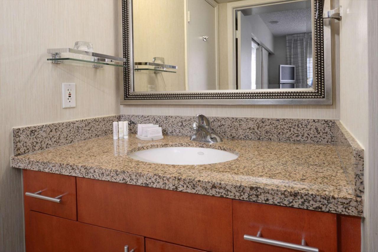 Sonesta Es Suites Dallas Central Expressway מראה חיצוני תמונה
