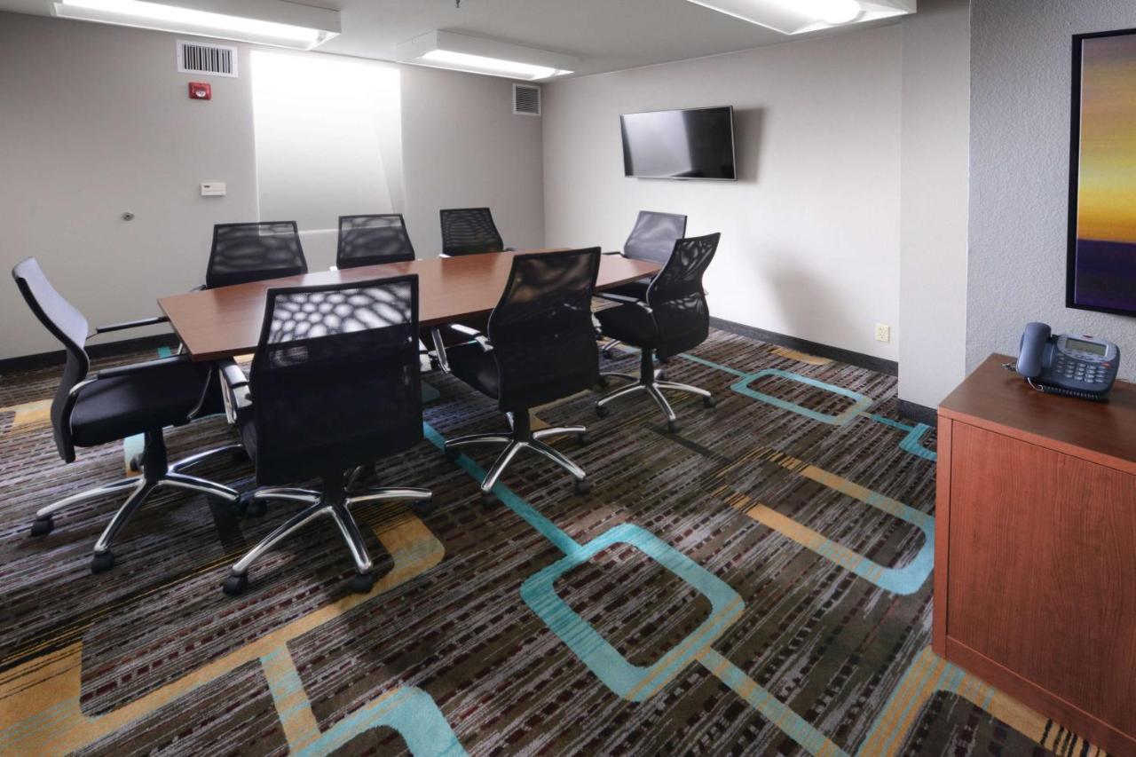 Sonesta Es Suites Dallas Central Expressway מראה חיצוני תמונה